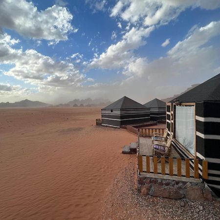 Bedouin Life Camp Hotel Wadi Rum Ngoại thất bức ảnh