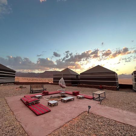 Bedouin Life Camp Hotel Wadi Rum Ngoại thất bức ảnh