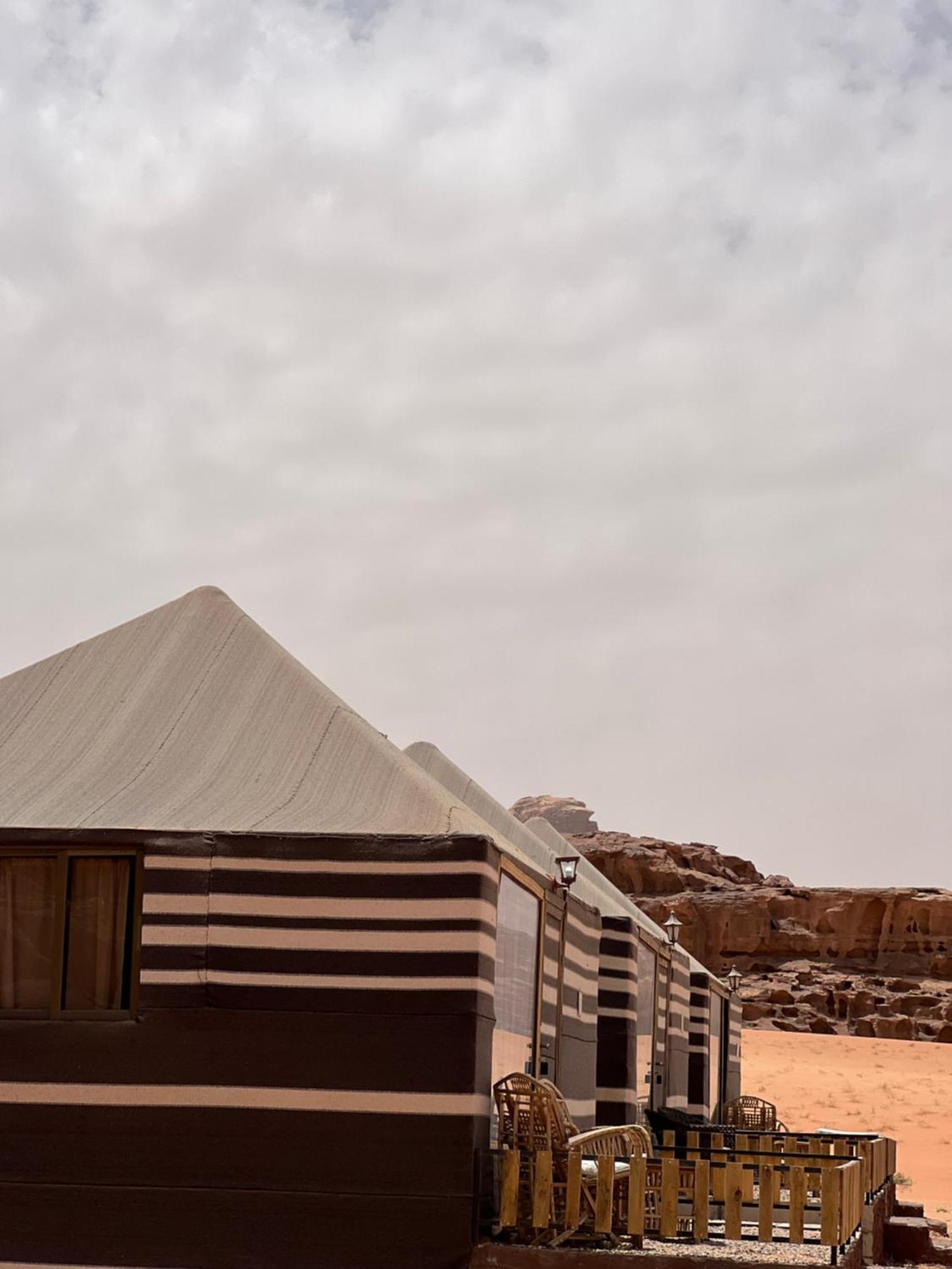 Bedouin Life Camp Hotel Wadi Rum Ngoại thất bức ảnh