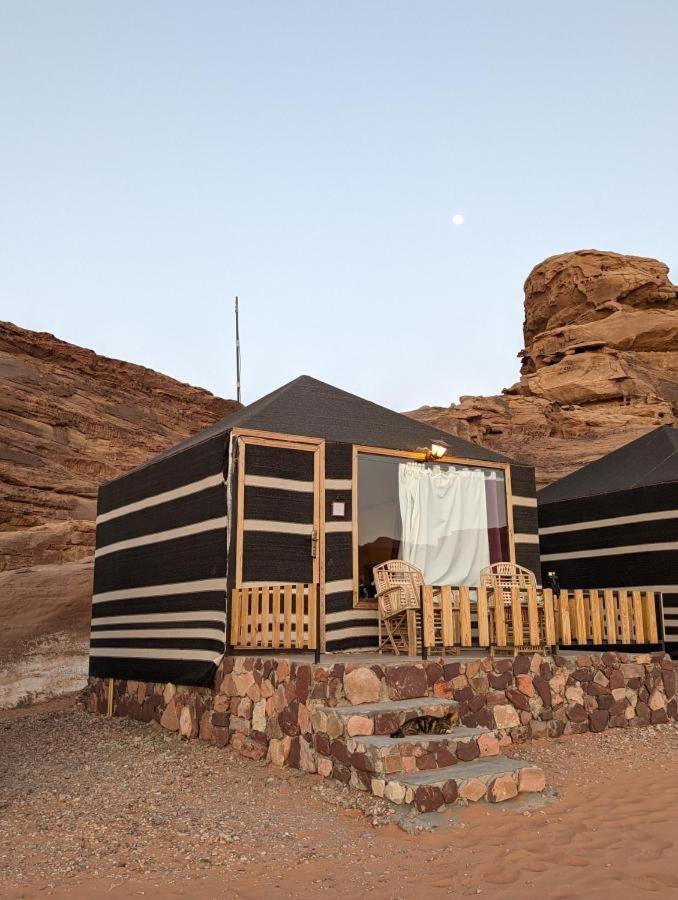 Bedouin Life Camp Hotel Wadi Rum Ngoại thất bức ảnh