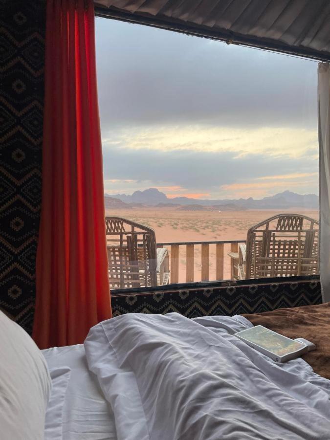 Bedouin Life Camp Hotel Wadi Rum Ngoại thất bức ảnh