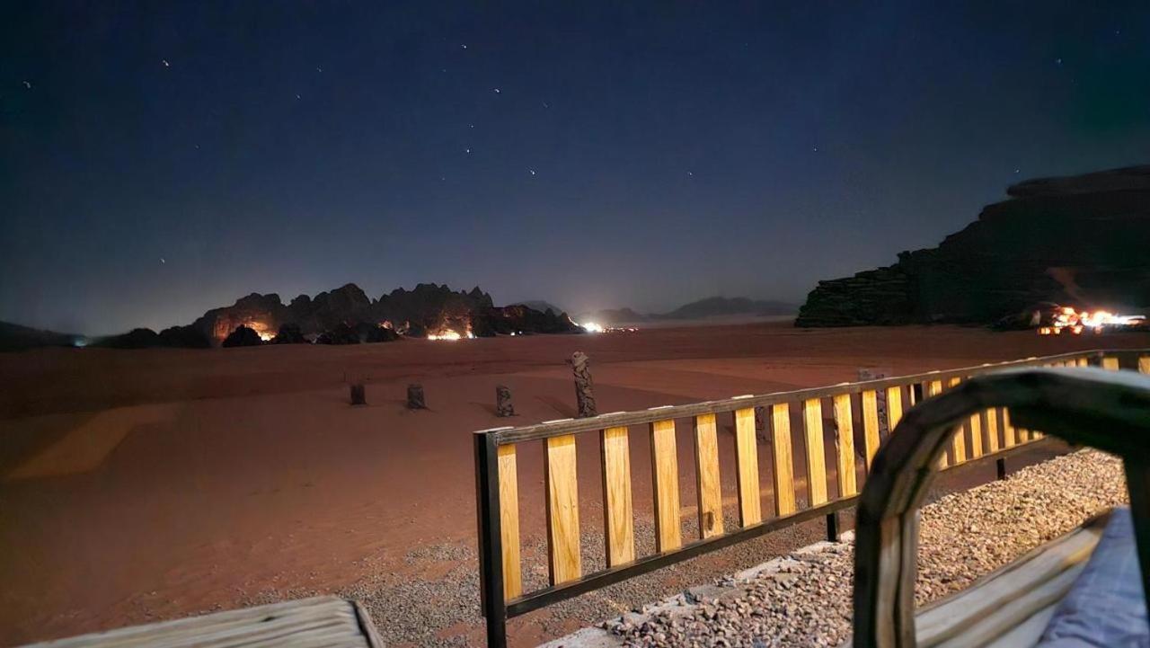Bedouin Life Camp Hotel Wadi Rum Ngoại thất bức ảnh