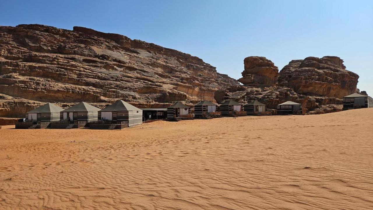 Bedouin Life Camp Hotel Wadi Rum Ngoại thất bức ảnh
