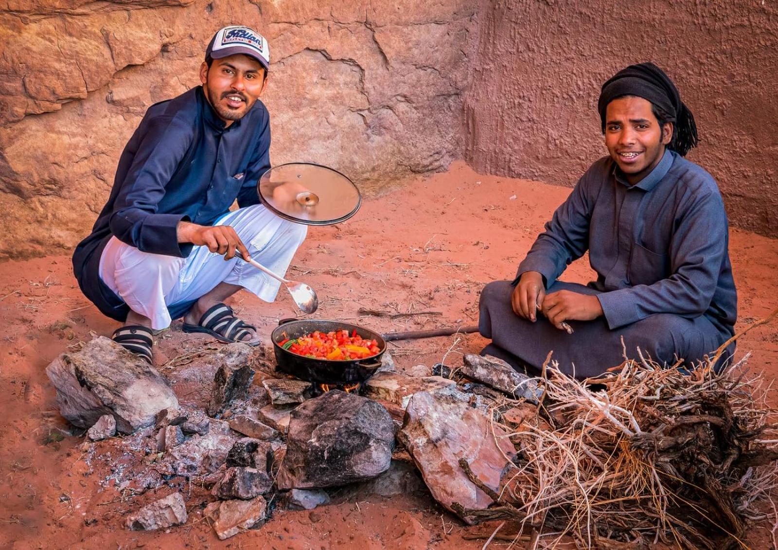 Bedouin Life Camp Hotel Wadi Rum Ngoại thất bức ảnh