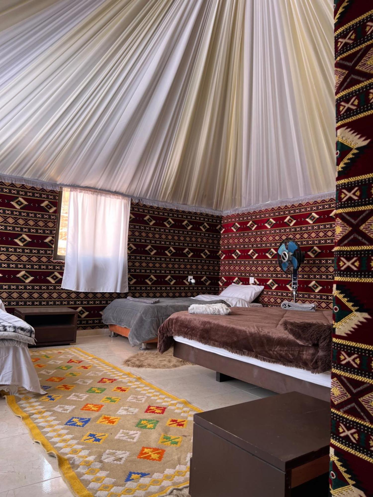 Bedouin Life Camp Hotel Wadi Rum Ngoại thất bức ảnh