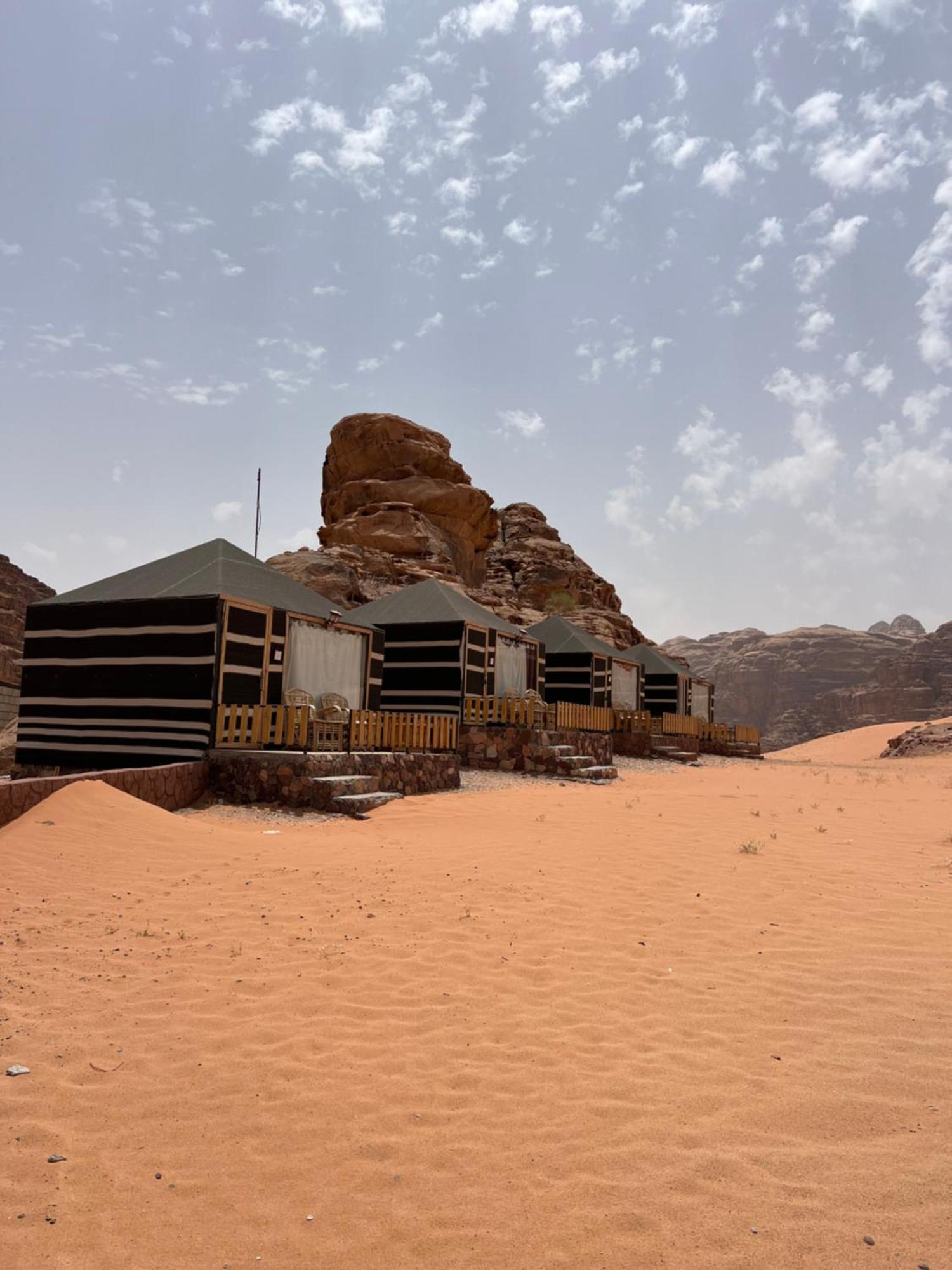 Bedouin Life Camp Hotel Wadi Rum Ngoại thất bức ảnh