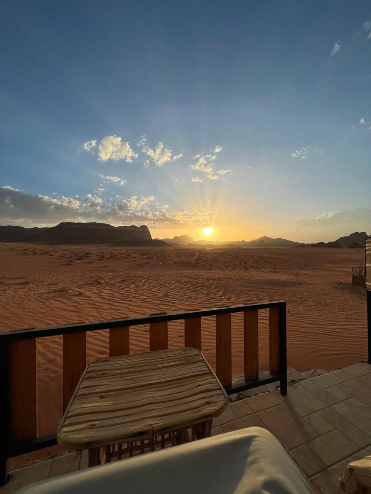Bedouin Life Camp Hotel Wadi Rum Ngoại thất bức ảnh