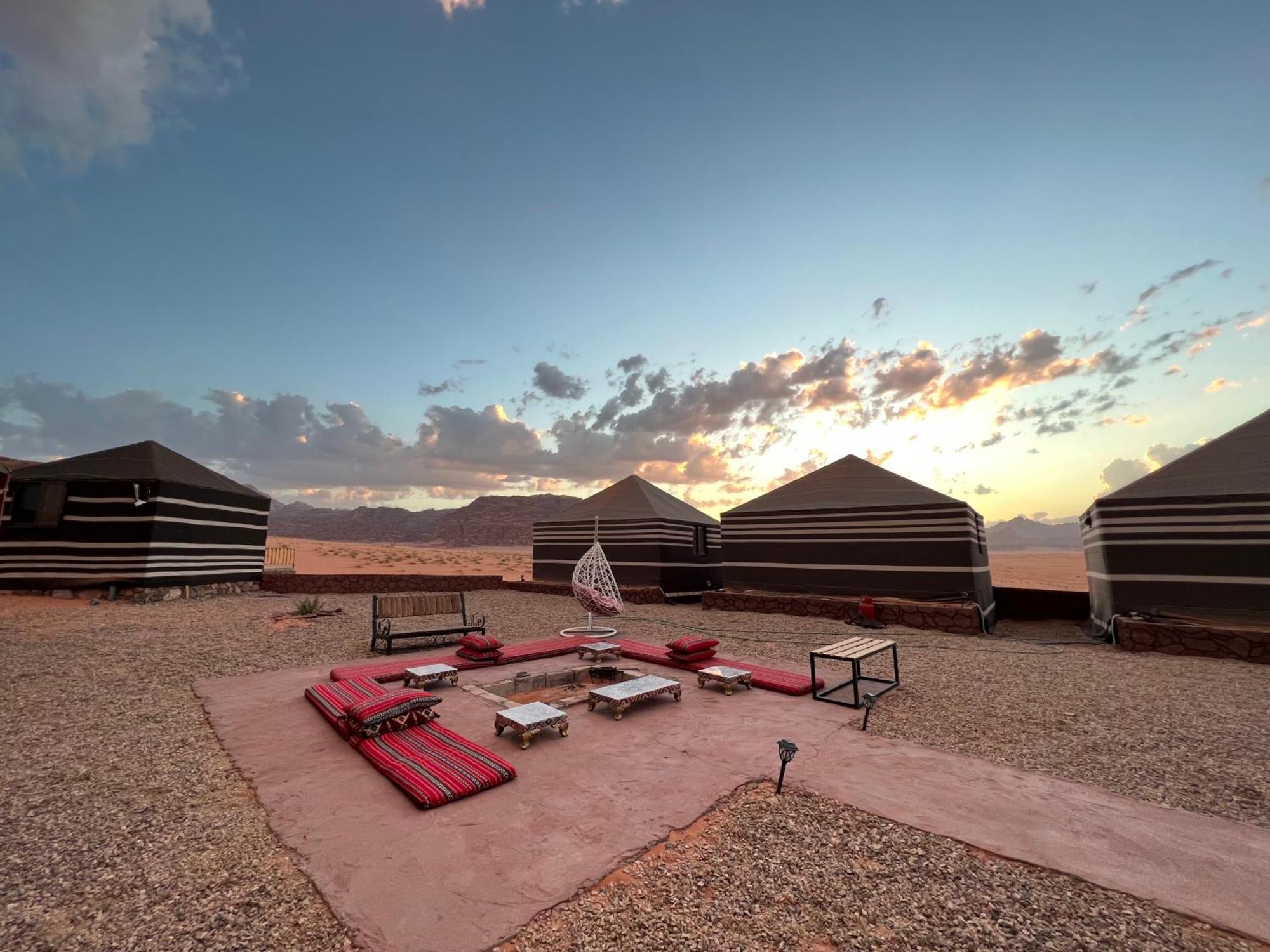 Bedouin Life Camp Hotel Wadi Rum Ngoại thất bức ảnh